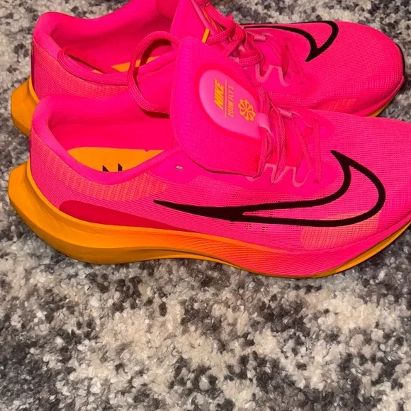 Nike Zoom Fly 5 Bright Pink Sneakers - Picture 3 of 10